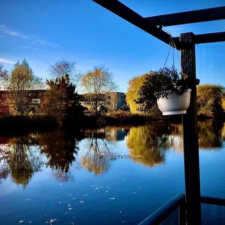 Prachtig Guesthouse Aan Het Water Almere Luaran gambar